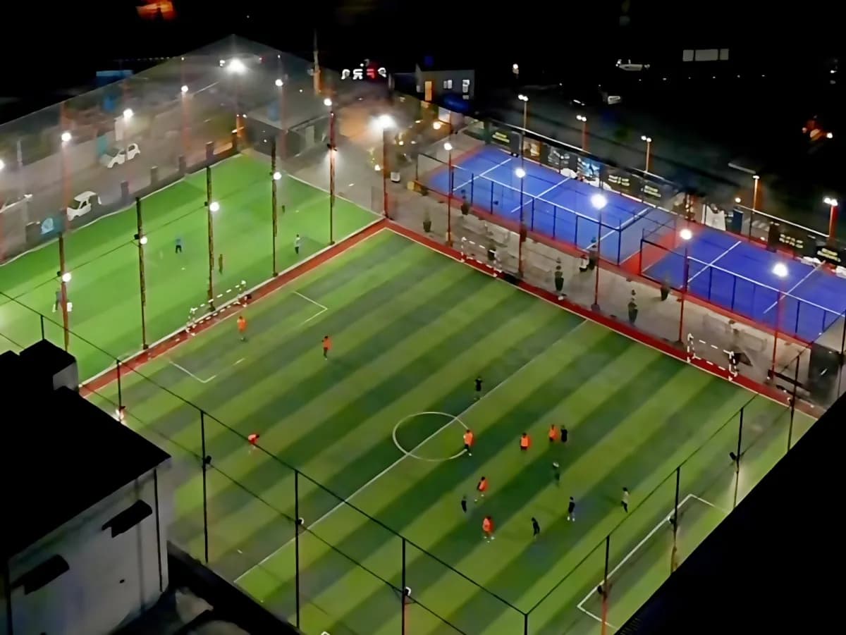 Cross Courts by FR